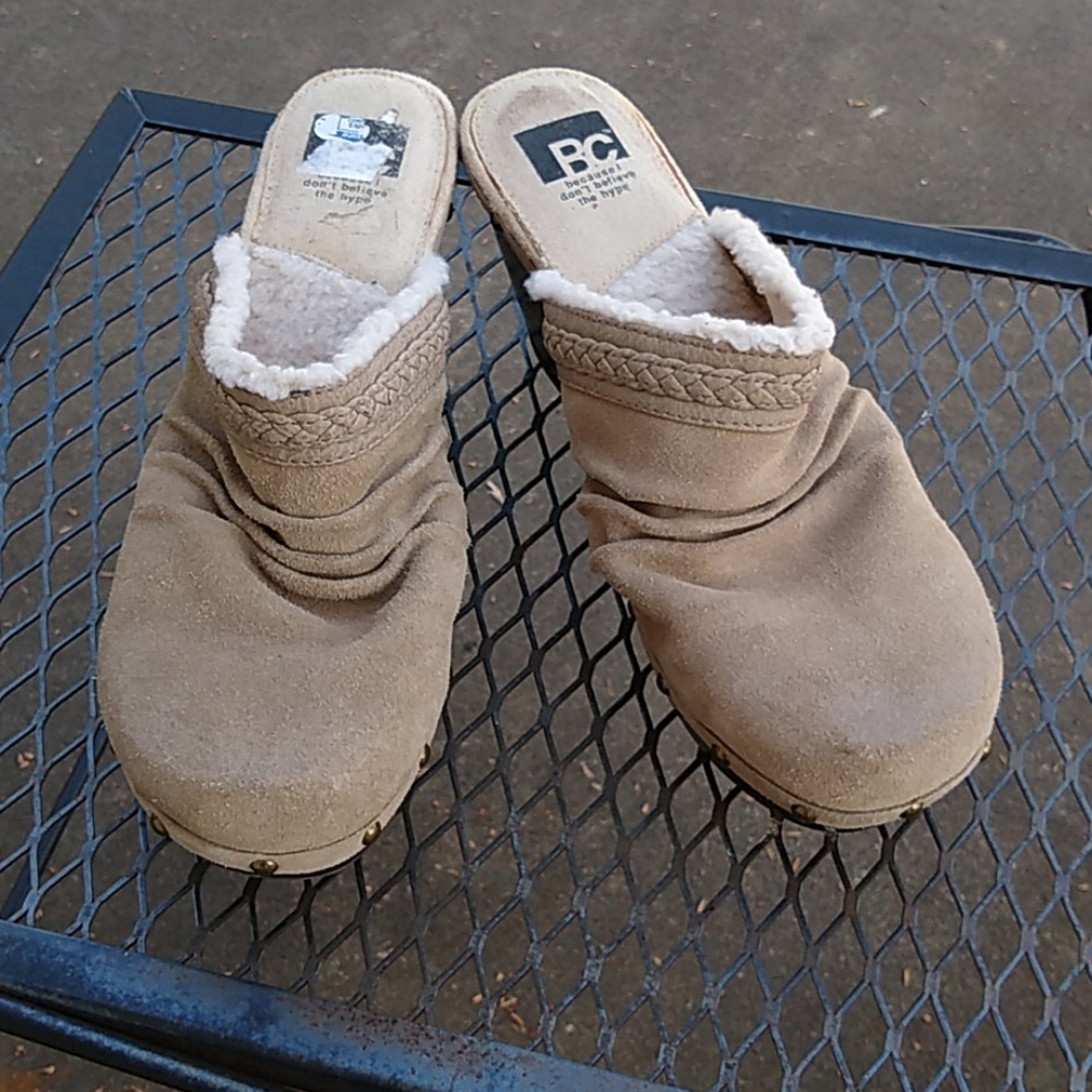 BC Clogs Sherpa lined size 10 rivets shoes